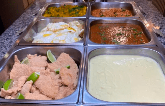 Casa Ane Silva Restaurante: Almoço com comida Caseira ao lado do Pórtico da Várzea Grande