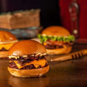 Cómo comprar entradas para Hector Pizzeria 2 Cupón de descuento "OVIAJANTE" en Hector Hamburgueria: ¡Una aventura mágica con un descuento especial!