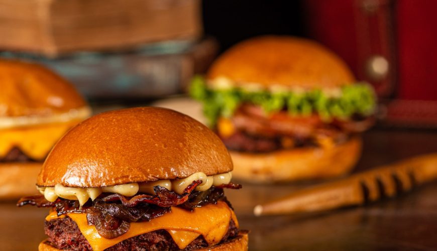 Cupom de Desconto "OVIAJANTE" na Hector Hamburgueria: Uma Aventura Mágica com Desconto Especial!