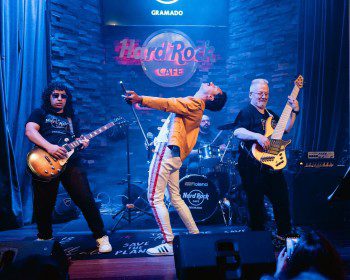 Hard Rock Café – Cupom OVIAJANTE com até 40% de Desconto! 3 Apresentação ao vivo de cover do Queen no Hard Rock Cafe Gramado.