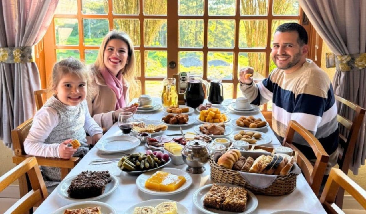 Travel to Gramado: A Complete Guide to Planning Your Experience in the Serra Gaúcha in 2026 4 colonial coffee