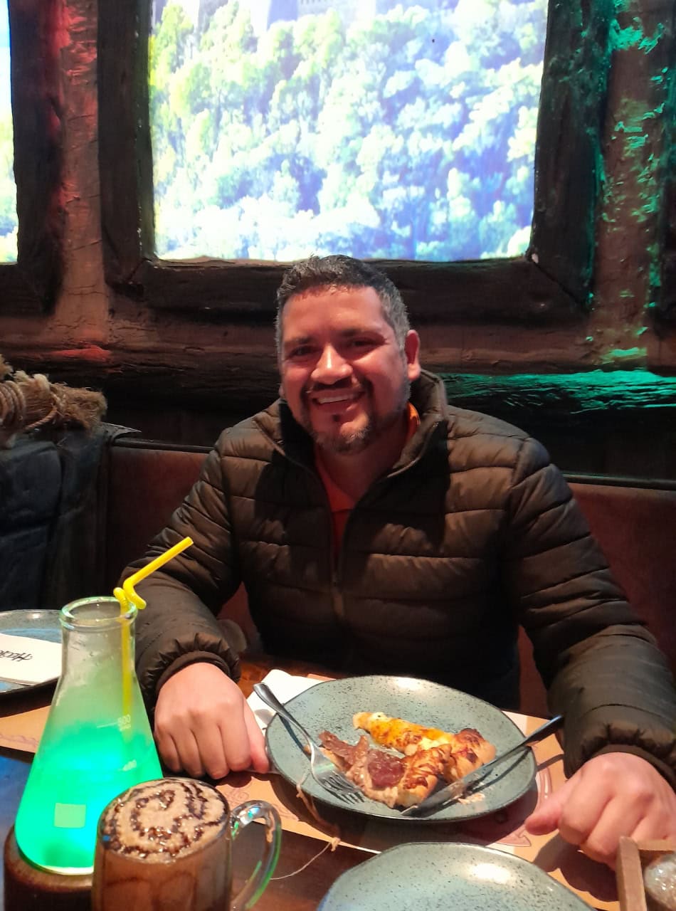 Jonatas na Hector Pizzaria Gramado