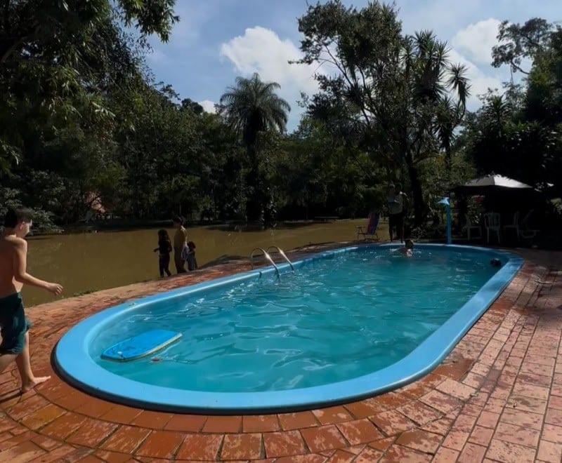 Piscina do day use Canto da Roça em Betim-MG