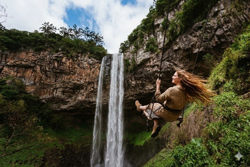 Balanço Infinito no pé da Cascata do Caracol, em Canela