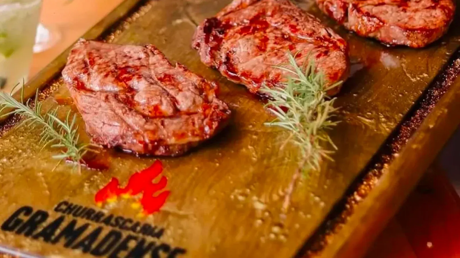 Churrascaria Gramadense, rodízio de carnes no Centro de Gramado