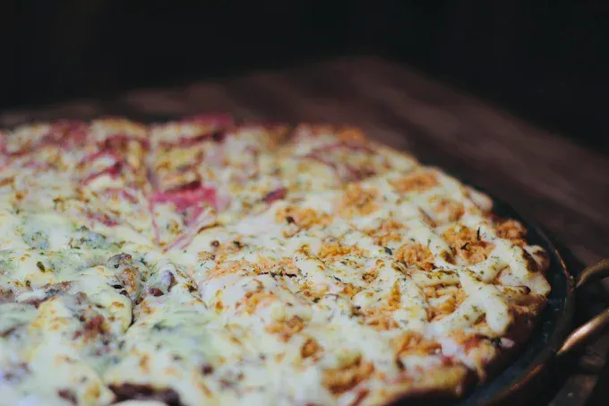 Pizza de vários sabores do rodízio do Reino da Boêmia, em Gramado